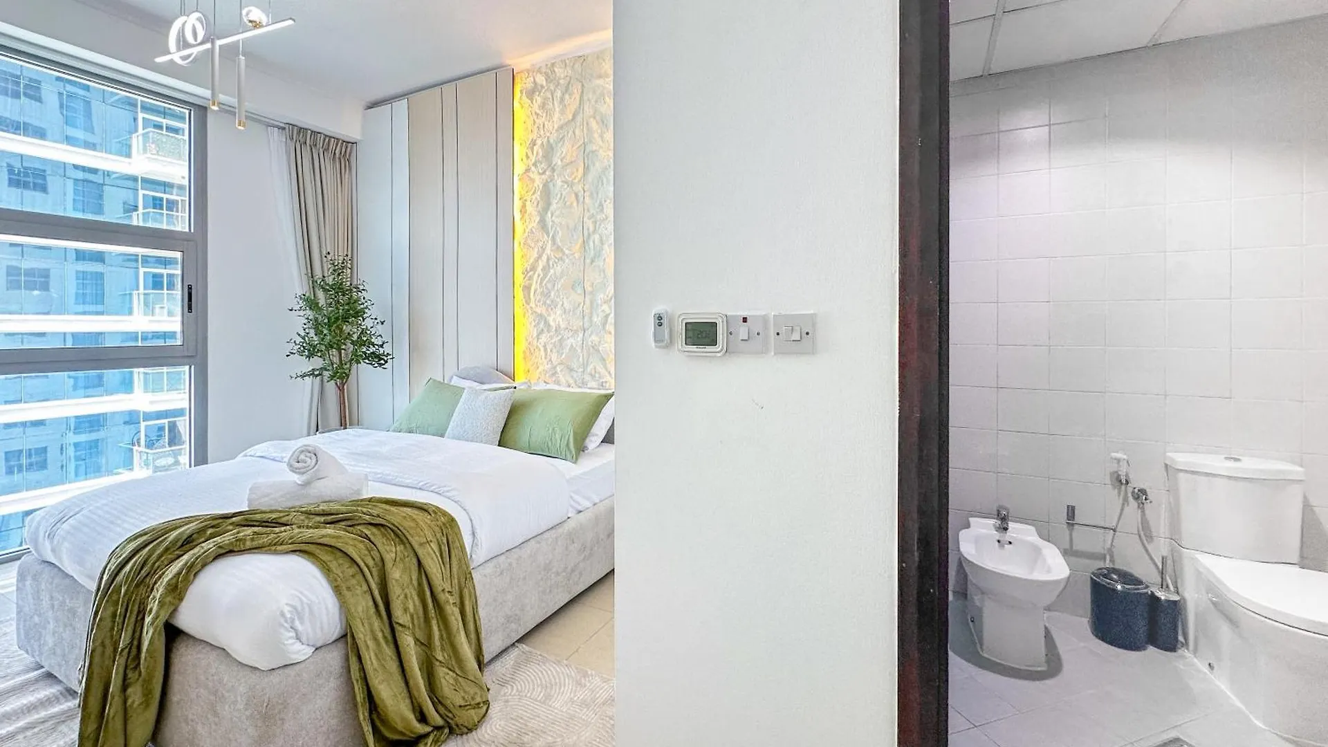 Upgrade Unit For 6 Pax With Sea View Ideal Location Near Beach Big Balcony Dubai Apartment